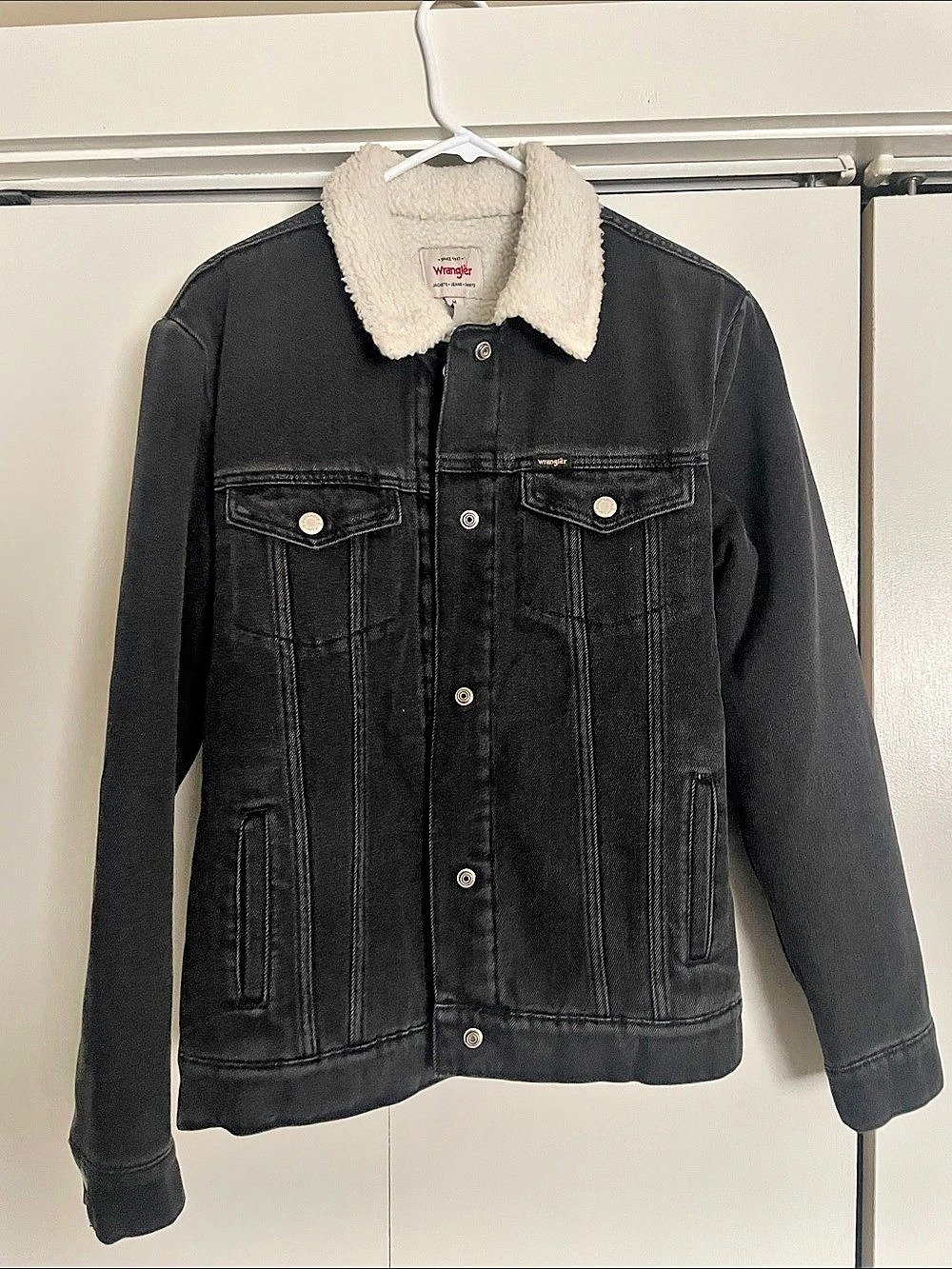 Wrangler Sherpa Lined Denim Jacket Black & Cream Medium